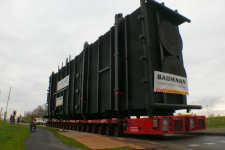 Baumann, Transport von 350 t schweren Wrmetauschern in Stade, Dezember 2009