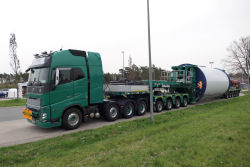 P.Schwandner Volvo FH 16 750 8x4 mit Goldhofer RA2-110 Rohradapterkombination und WEA Turmsektion